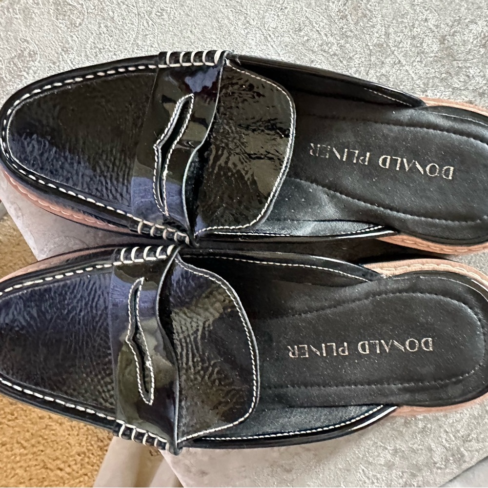 Donald Pliner Black Loafers